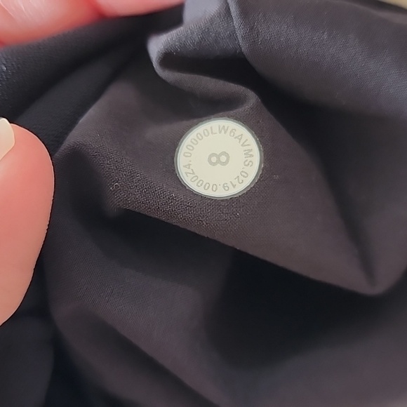 EUC Lululemon On the Fly Crop 23" in Black. - Picture 6 of 6